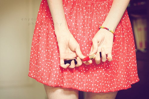bubbles-fashion-girl-lip-stick-lipstick-red-Favim.com-48939