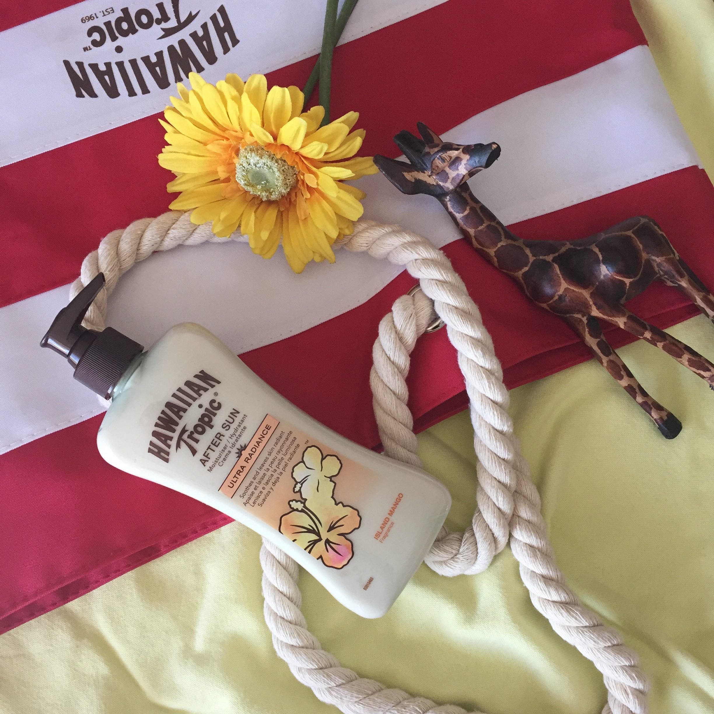 Baciate dal sole, coccolate da Hawaiian Tropic