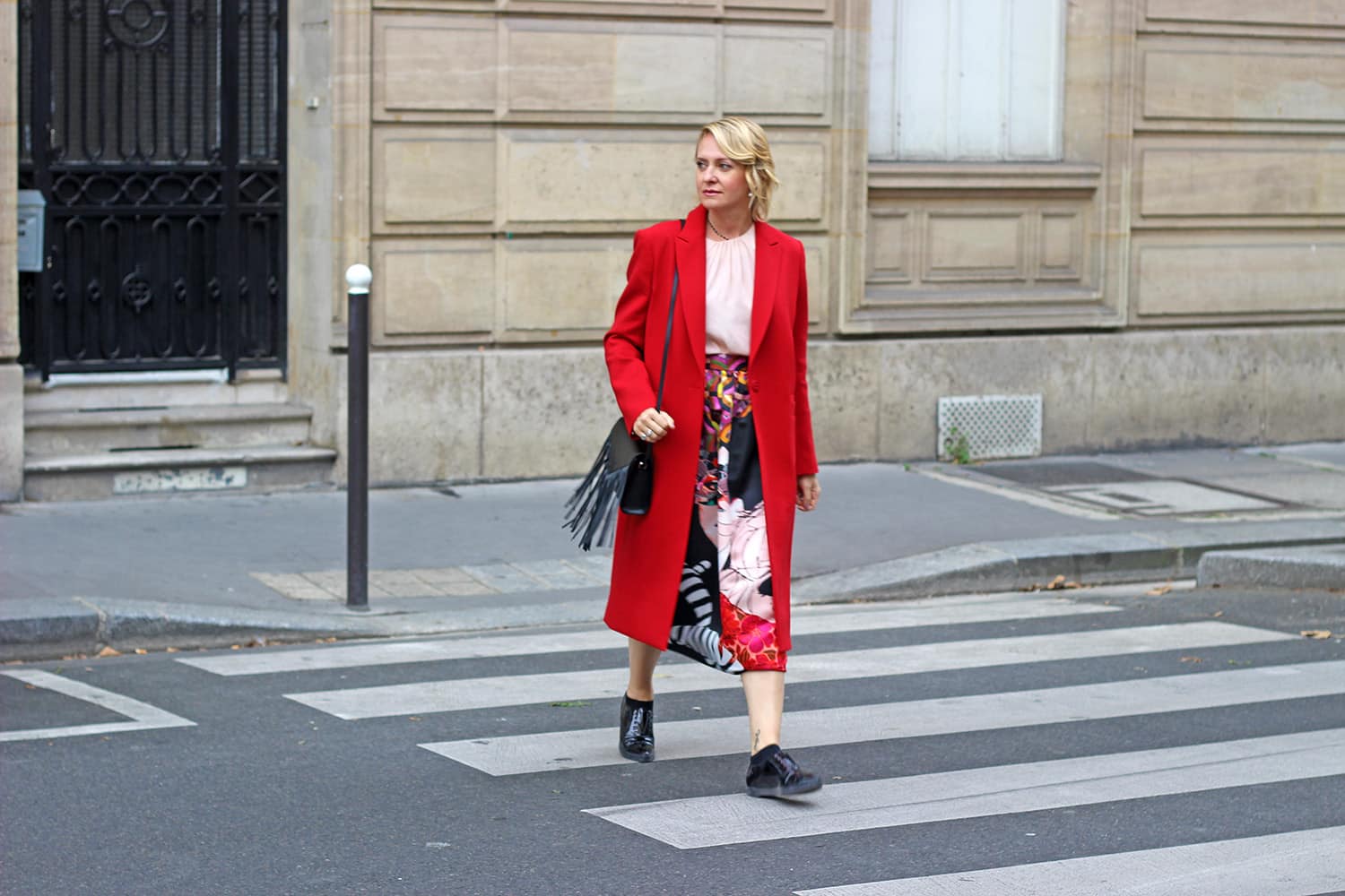 street_style_paris_fashion_week_red_coat
