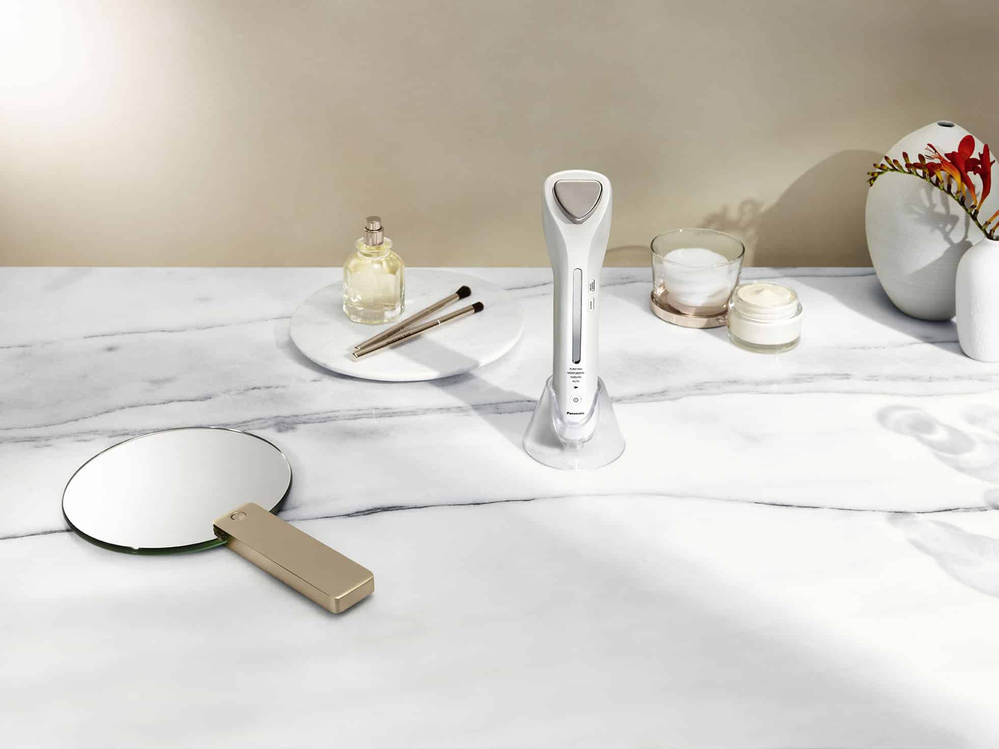 Panasonic presenta due soluzioni innovative per la cura del viso 6