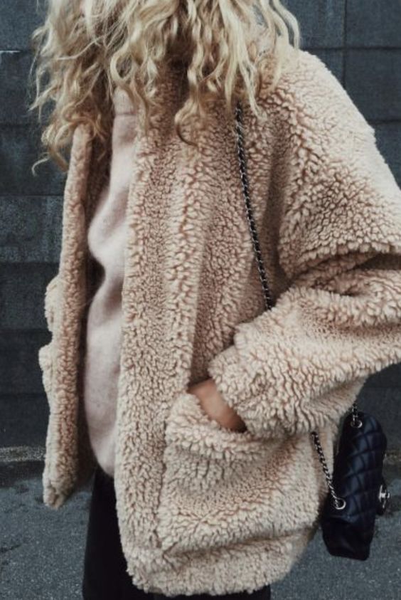 Personal shopper: il look giusto per lo shopping natalizio 18