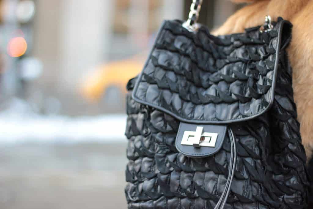 New York Fashion Week day1: come abbinare una gonna in paillettes rosa 3