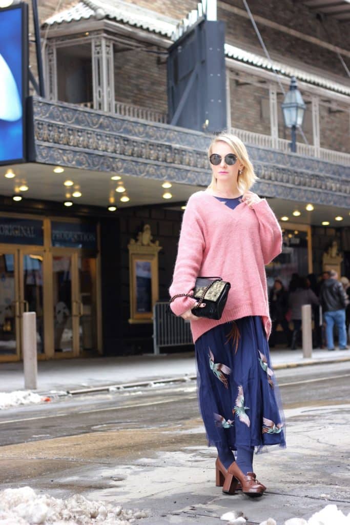 New York Fashion Week day2: un abito ricamato in tessuto blu cina 3