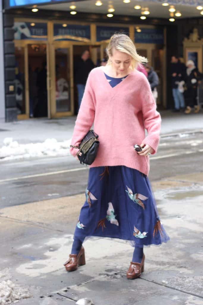 New York Fashion Week day2: un abito ricamato in tessuto blu cina 4