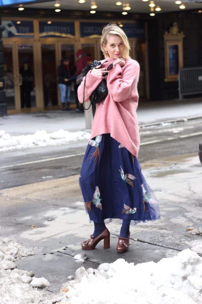 New York Fashion Week day2: un abito ricamato in tessuto blu cina 8