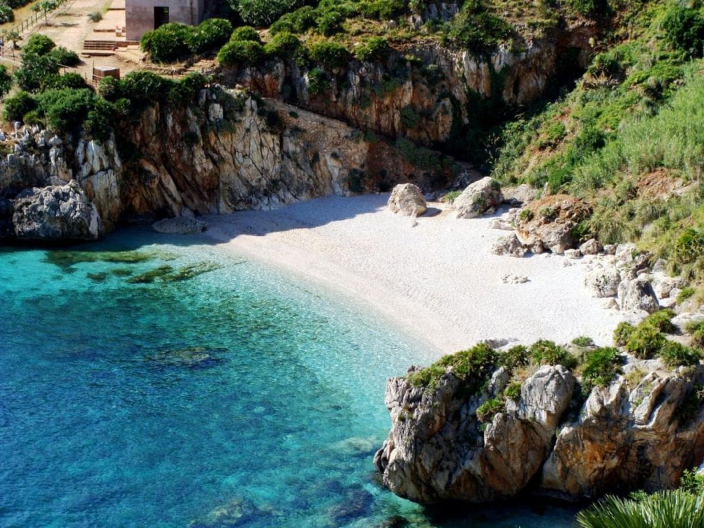 Vacanze in Sicilia: scopriamola arrivandoci dal mare!