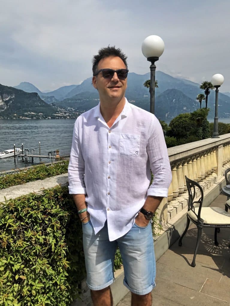 Camicia di lino: style tips su come indossarla ed interpretarla