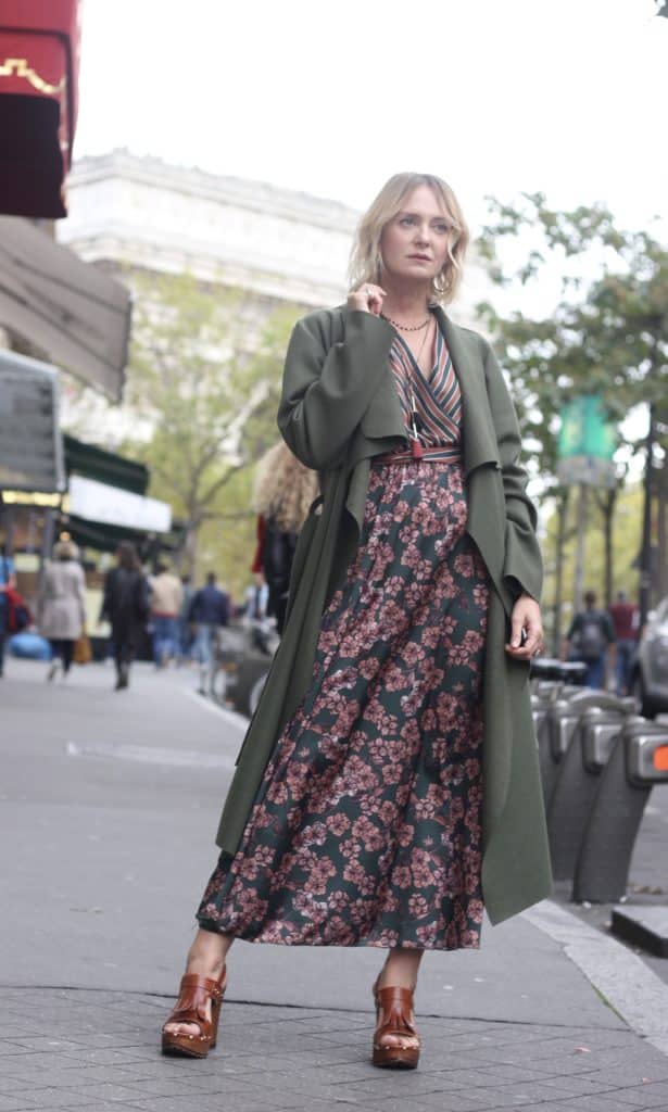 Parigi fashion week: un look anni '70 ispirato ai colori Pantone. 9