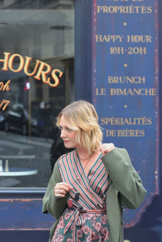 Parigi fashion week: un look anni '70 ispirato ai colori Pantone. 2