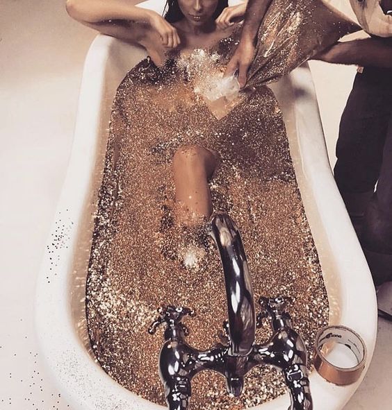 beauty tips: come arrivare rilassate e brillanti al Natale con LUSH 10