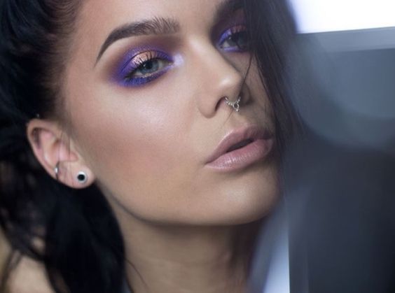 Cartella Pantone. Ultra Violet e make-up: istruzione per l'uso! 17