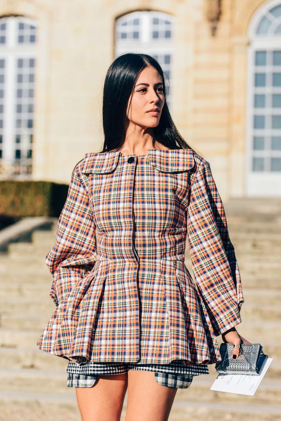 Saldi abbigliamento: i capi che saranno di tendenza nella moda primavera estate 2