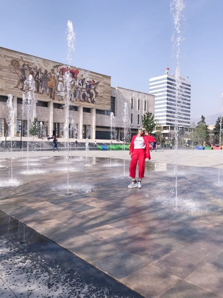 Biglietti aerei per Tirana, cosa vedere e dove mangiare: guida di viaggio 20