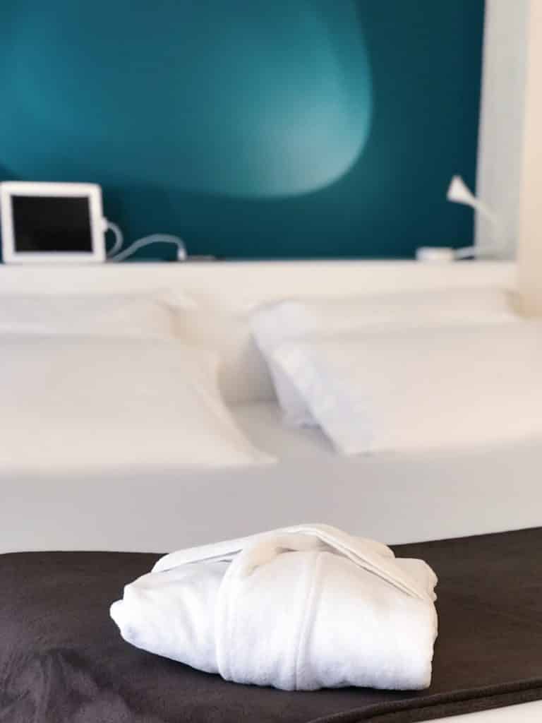 Biglietti aerei per Tirana, cosa vedere e dove mangiare: guida di viaggio 3