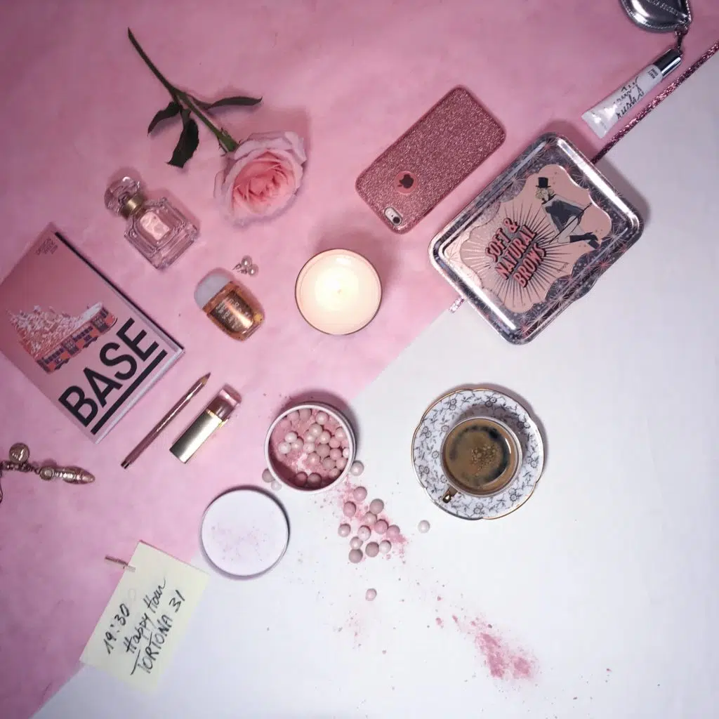 Corso di fotografia Flat Lay: 10 trucchi per realizzare le foto più amate di instagram 4