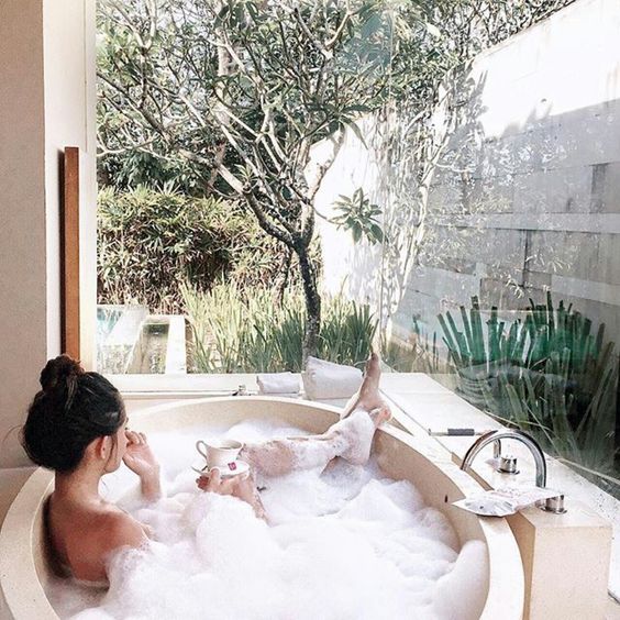Trattamenti viso e capelli: coccolarsi a casa come in una SPA 3