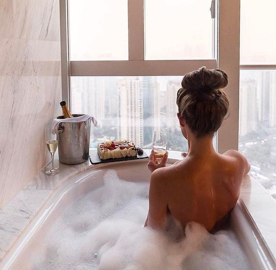 Trattamenti viso e capelli: coccolarsi a casa come in una SPA 4