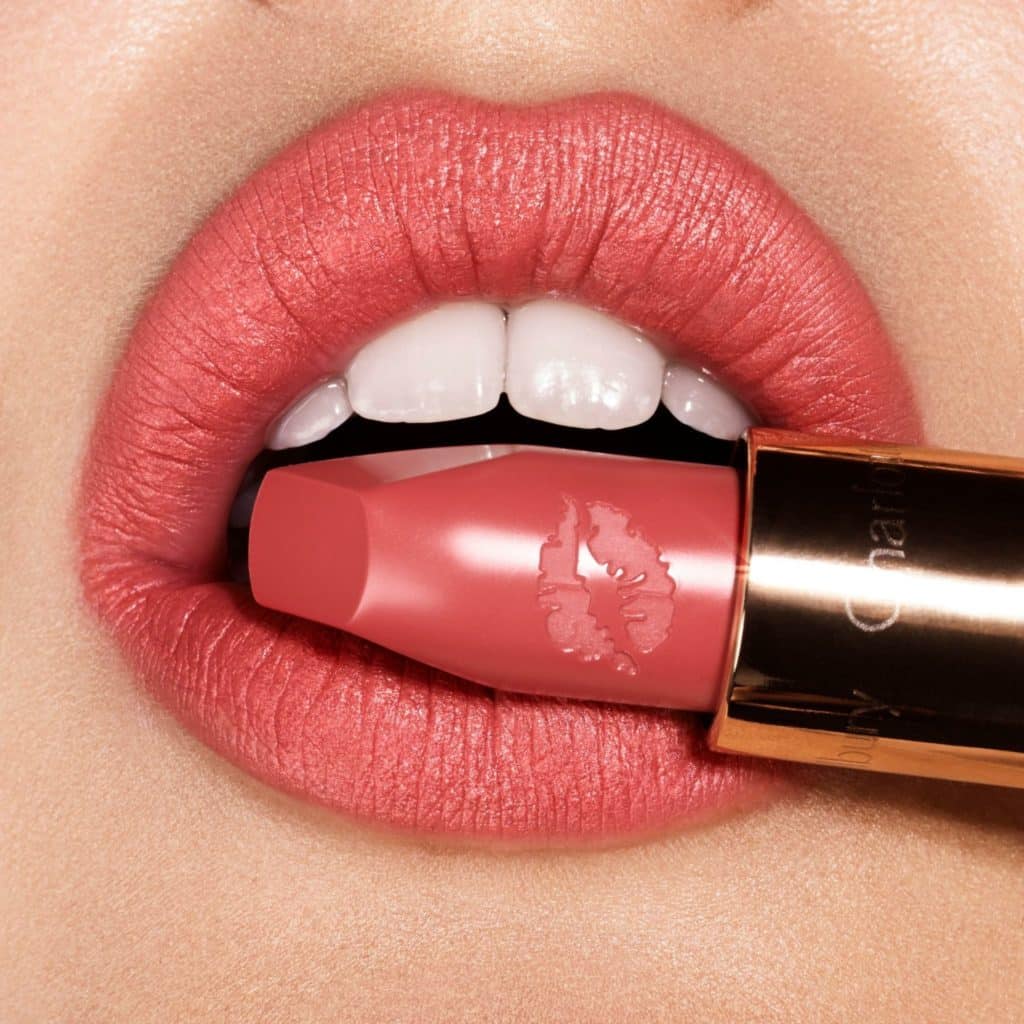Trucco perfetto viso: trasformare un makeup da giorno in un trucco da aperitivo 3